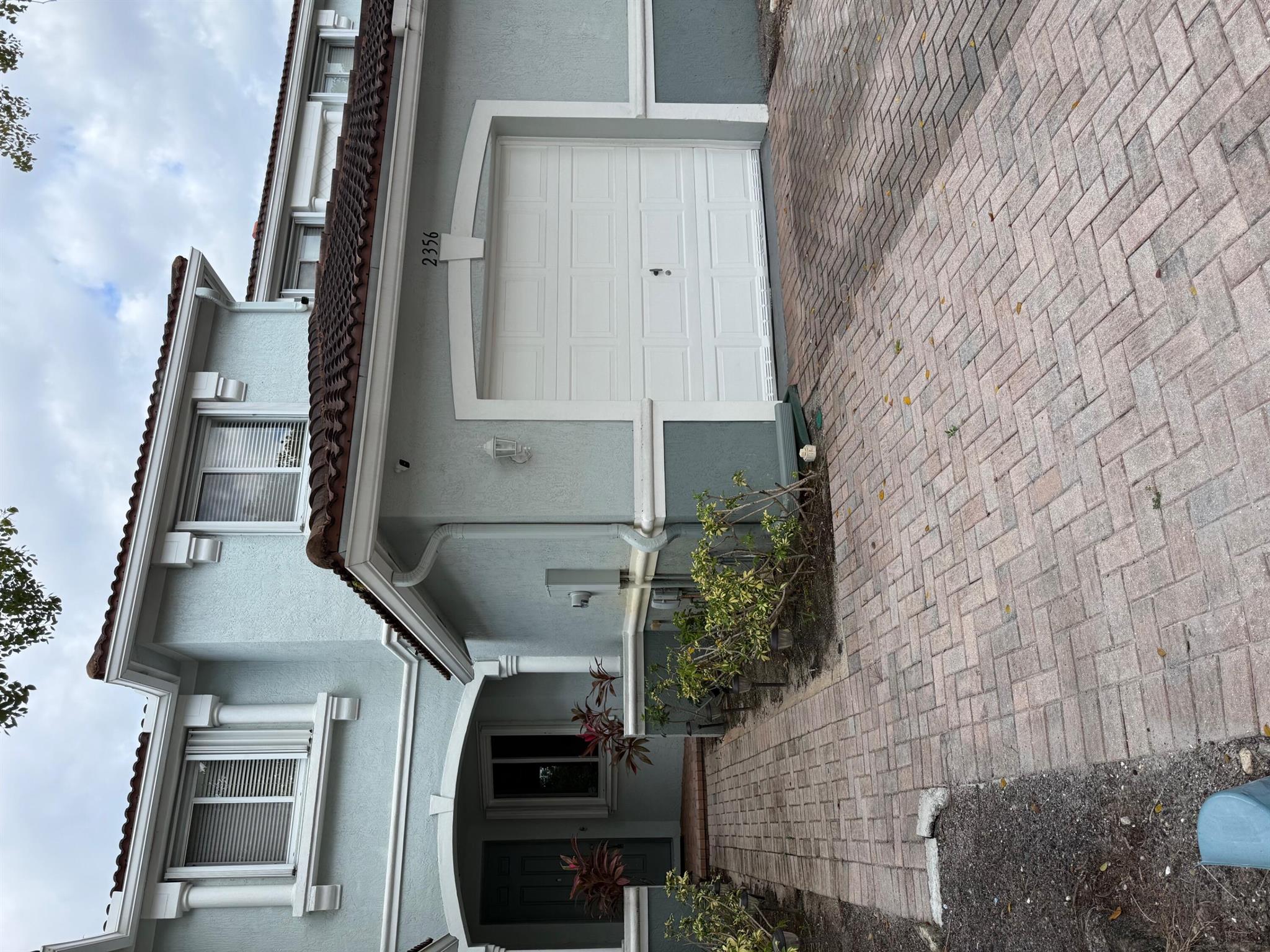 THOUSAND OAKS - Residential