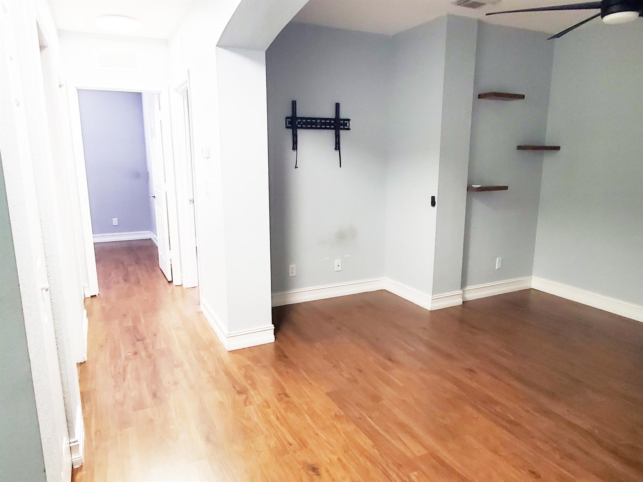 THOUSAND OAKS - Residential