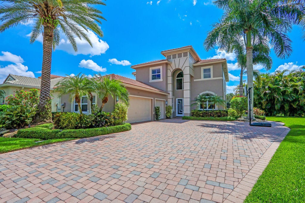 Photo of 157 Via Condado Way, Palm Beach Gardens, FL 33418 (MLS # R10920340)