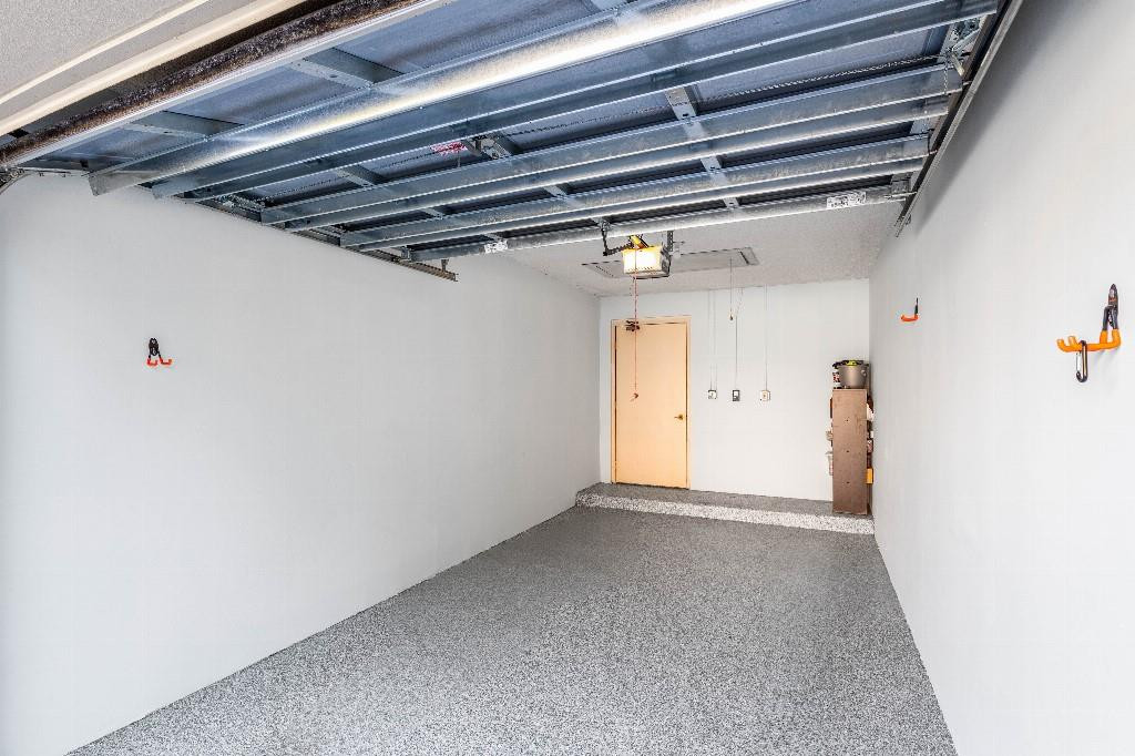 COACH HOUSES OF TOWN PLAC - Residential