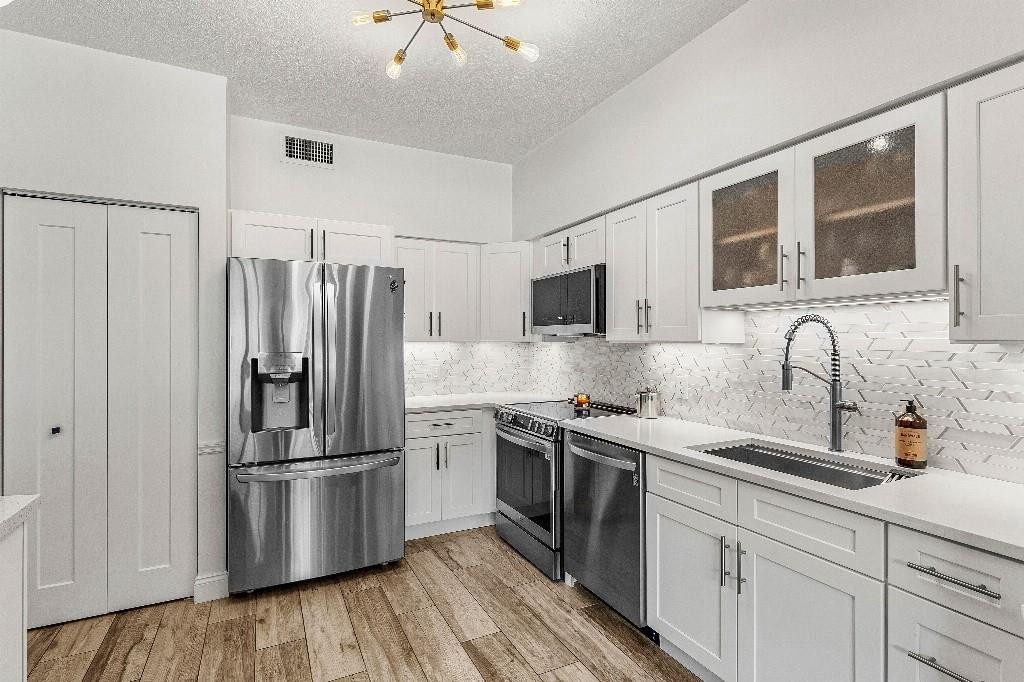 COACH HOUSES OF TOWN PLAC - Residential