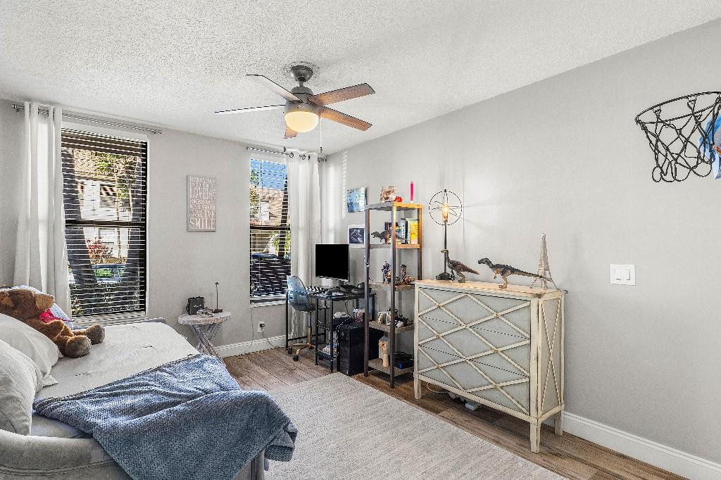 COACH HOUSES OF TOWN PLAC - Residential