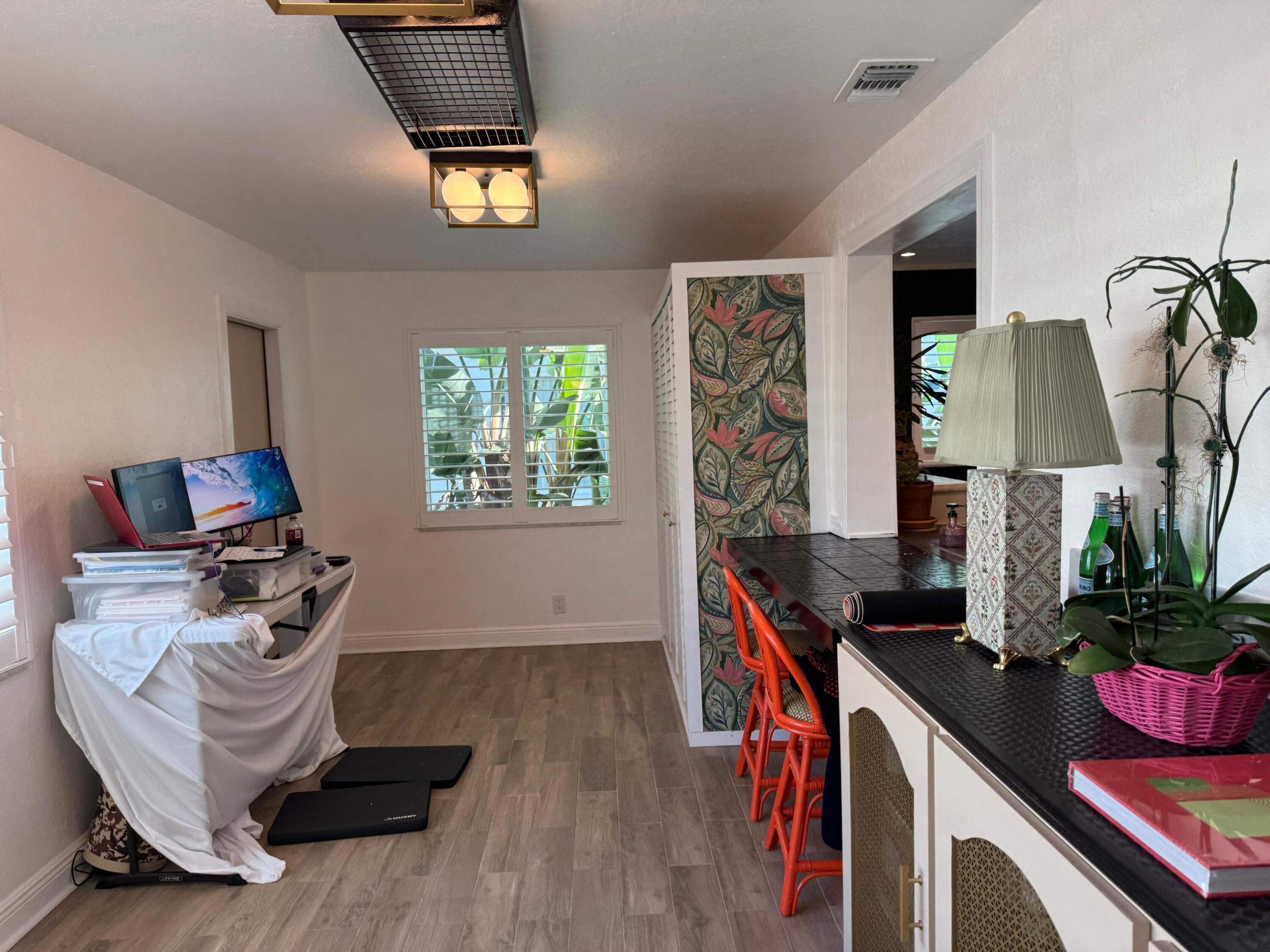 PALM BEACH LEISUREVILLE SEC 7 - Residential