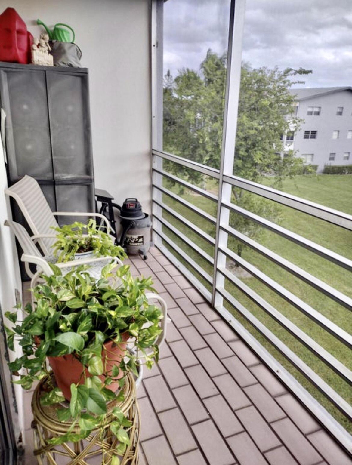 SUFFOLK AT CENTURY VILLAGE CONDO - Residential Lease