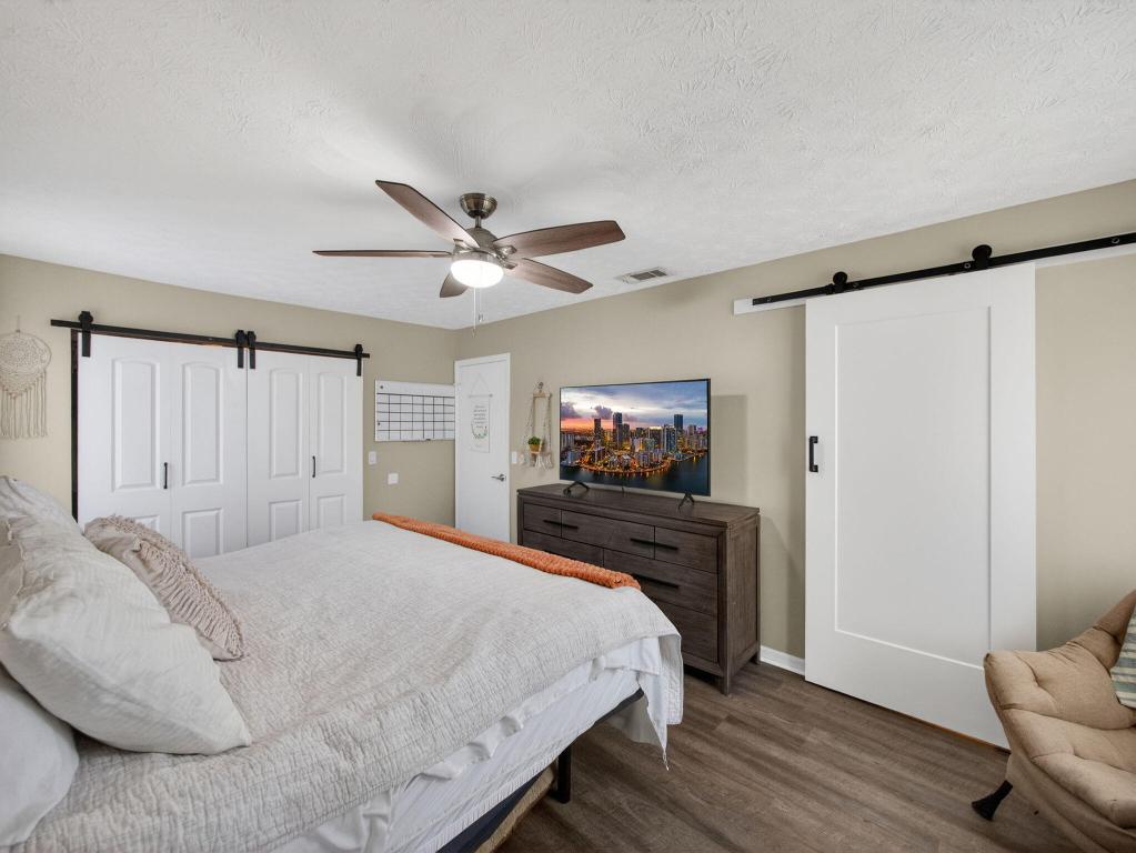 PALM LAKE PARK - Residential