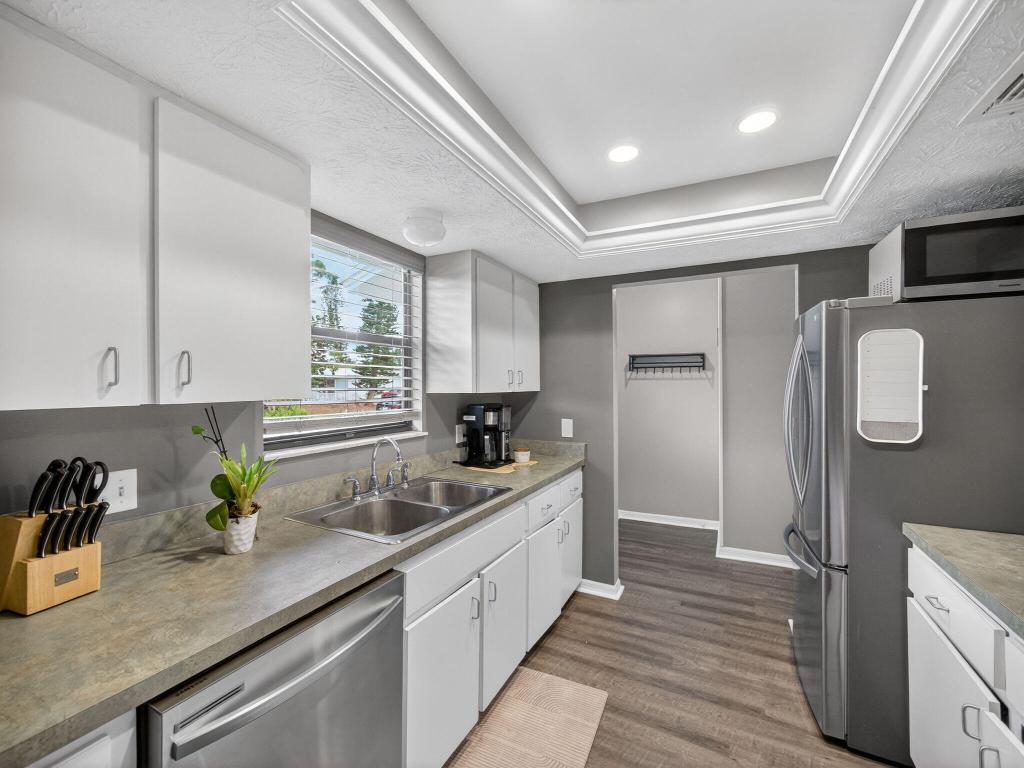 PALM LAKE PARK - Residential