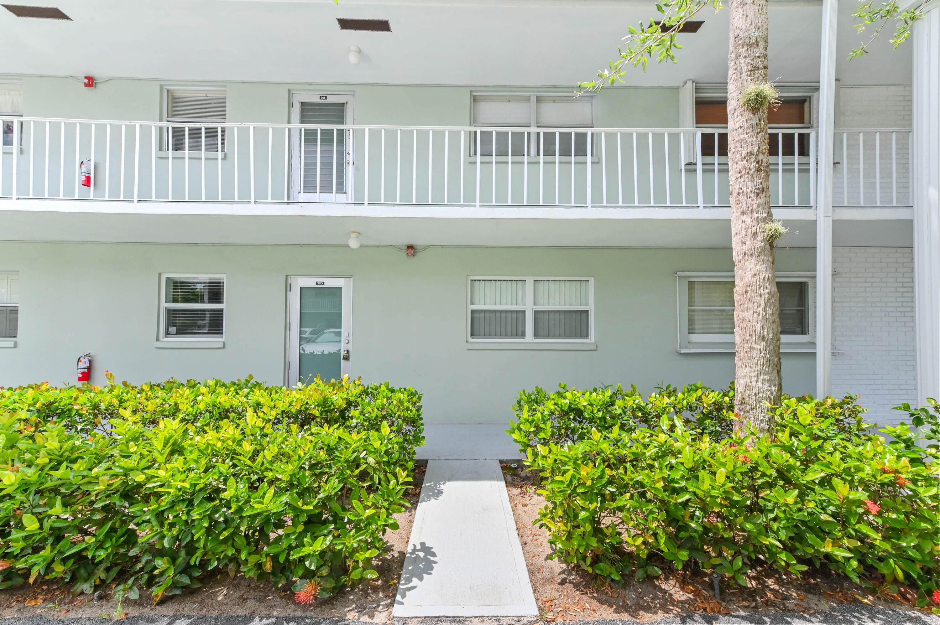 2340 SW 22nd Avenue 305