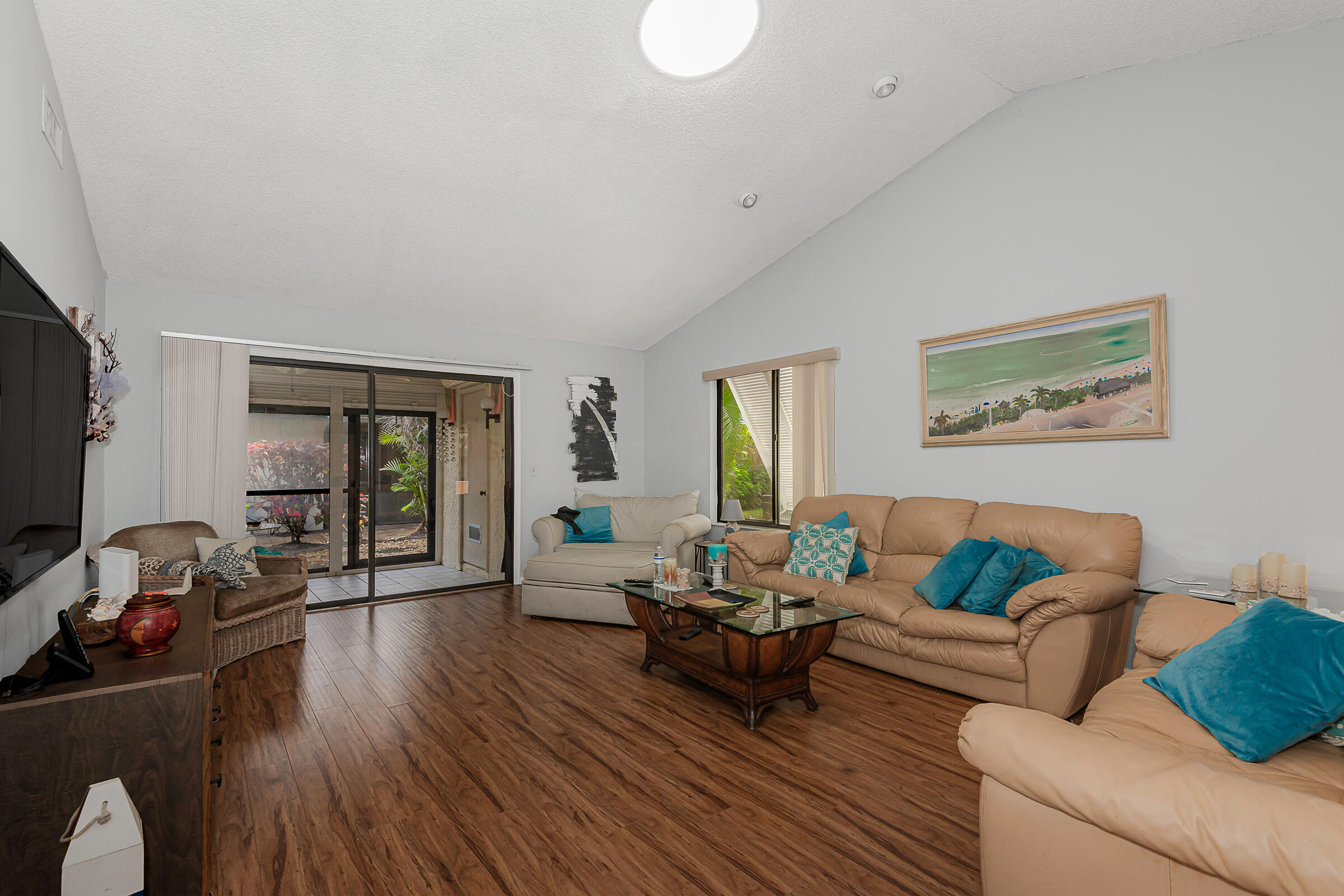 CEDAR POINT 6 - Residential