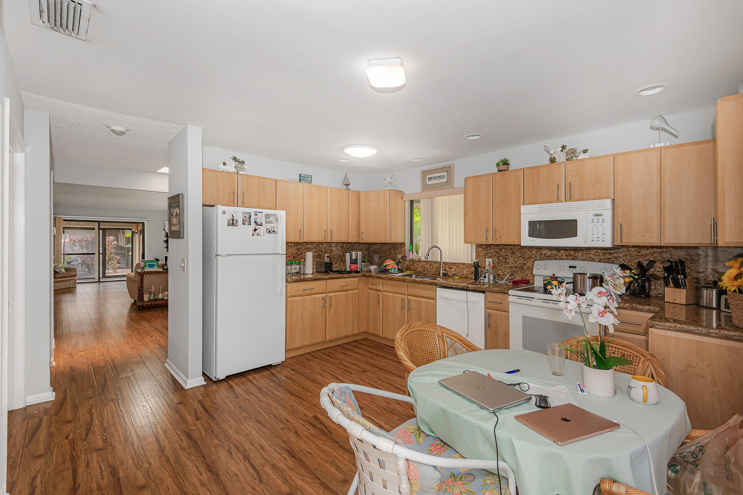 CEDAR POINT 6 - Residential