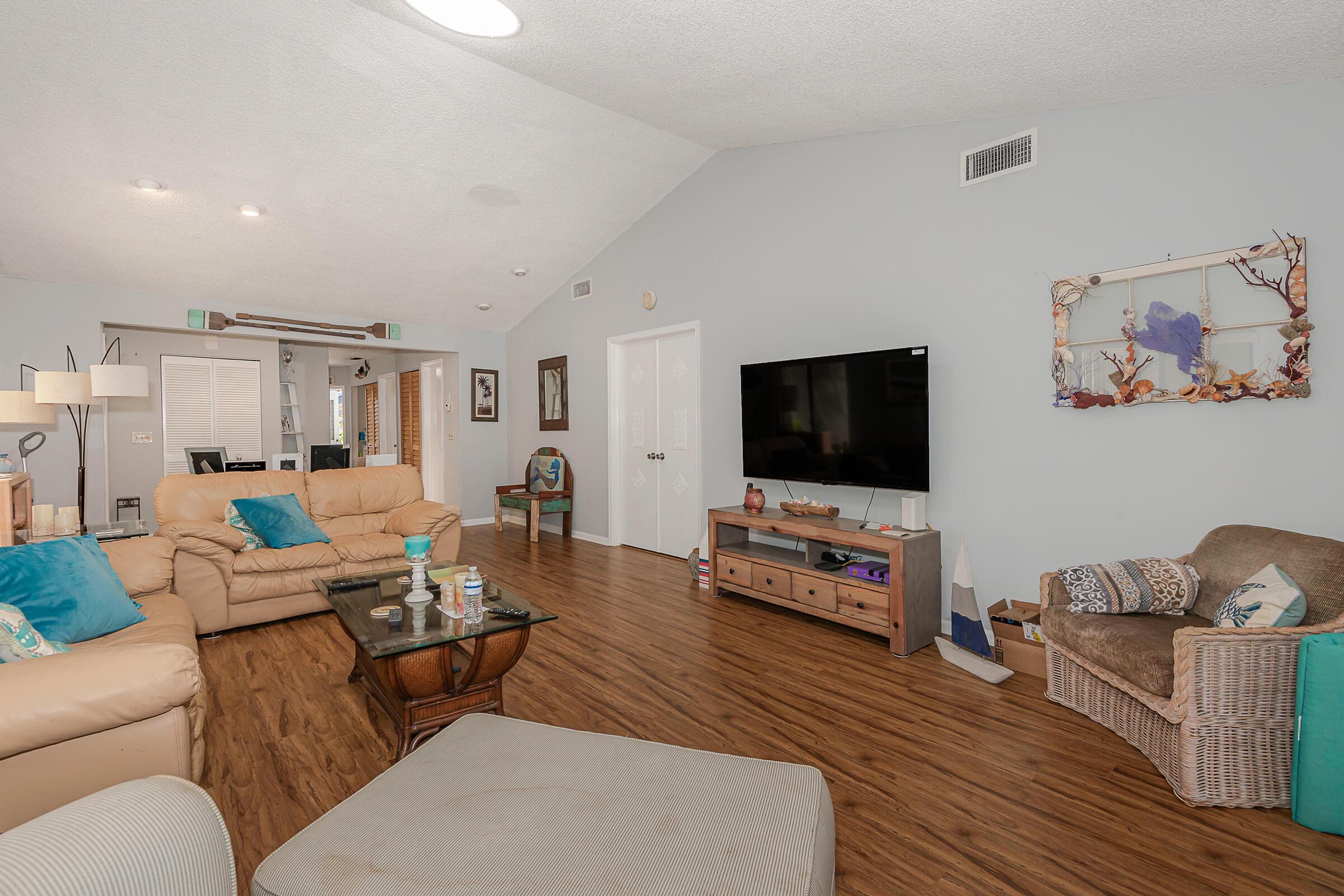 CEDAR POINT 6 - Residential