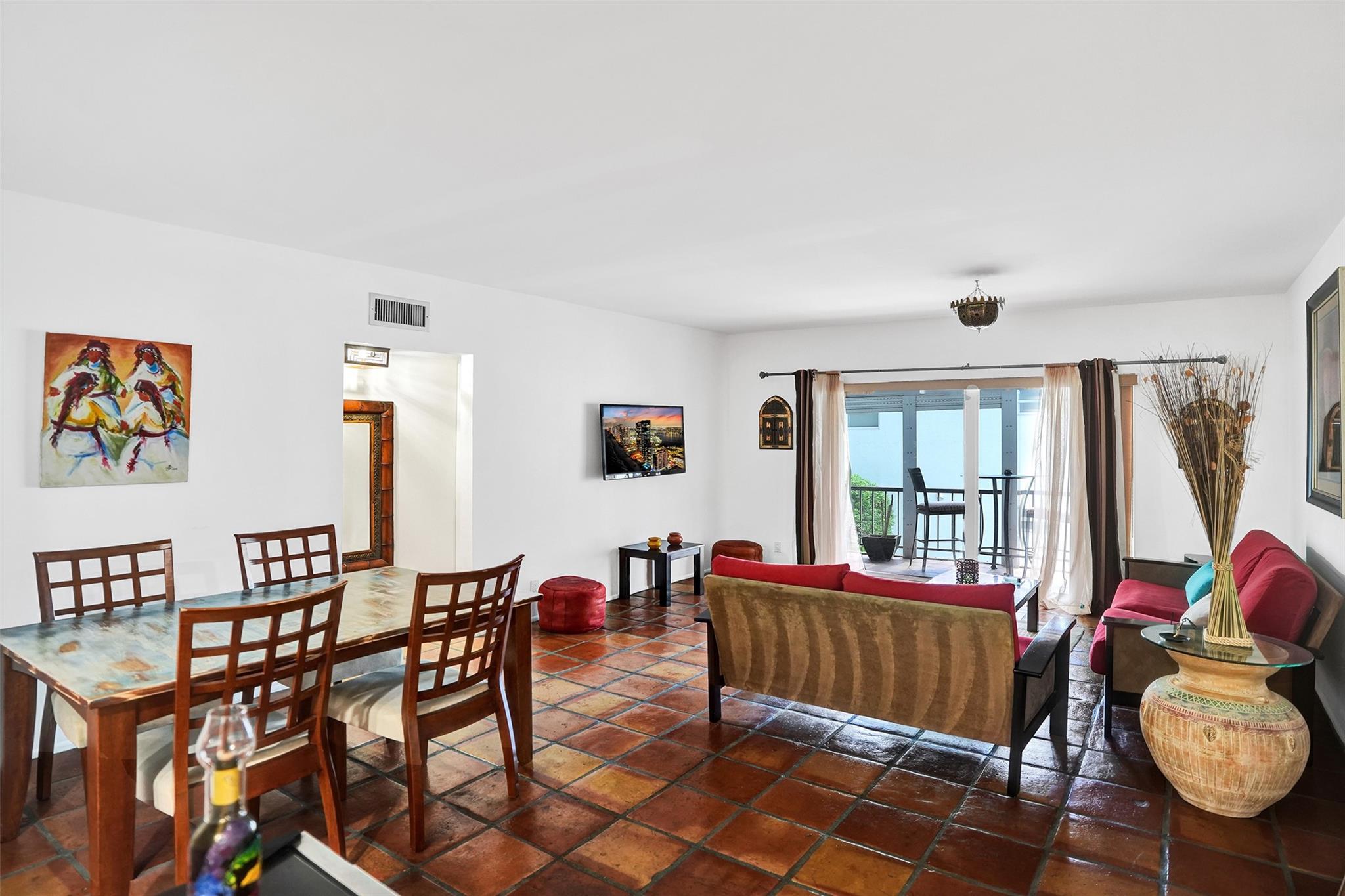 Las Olas Manor - Residential Lease