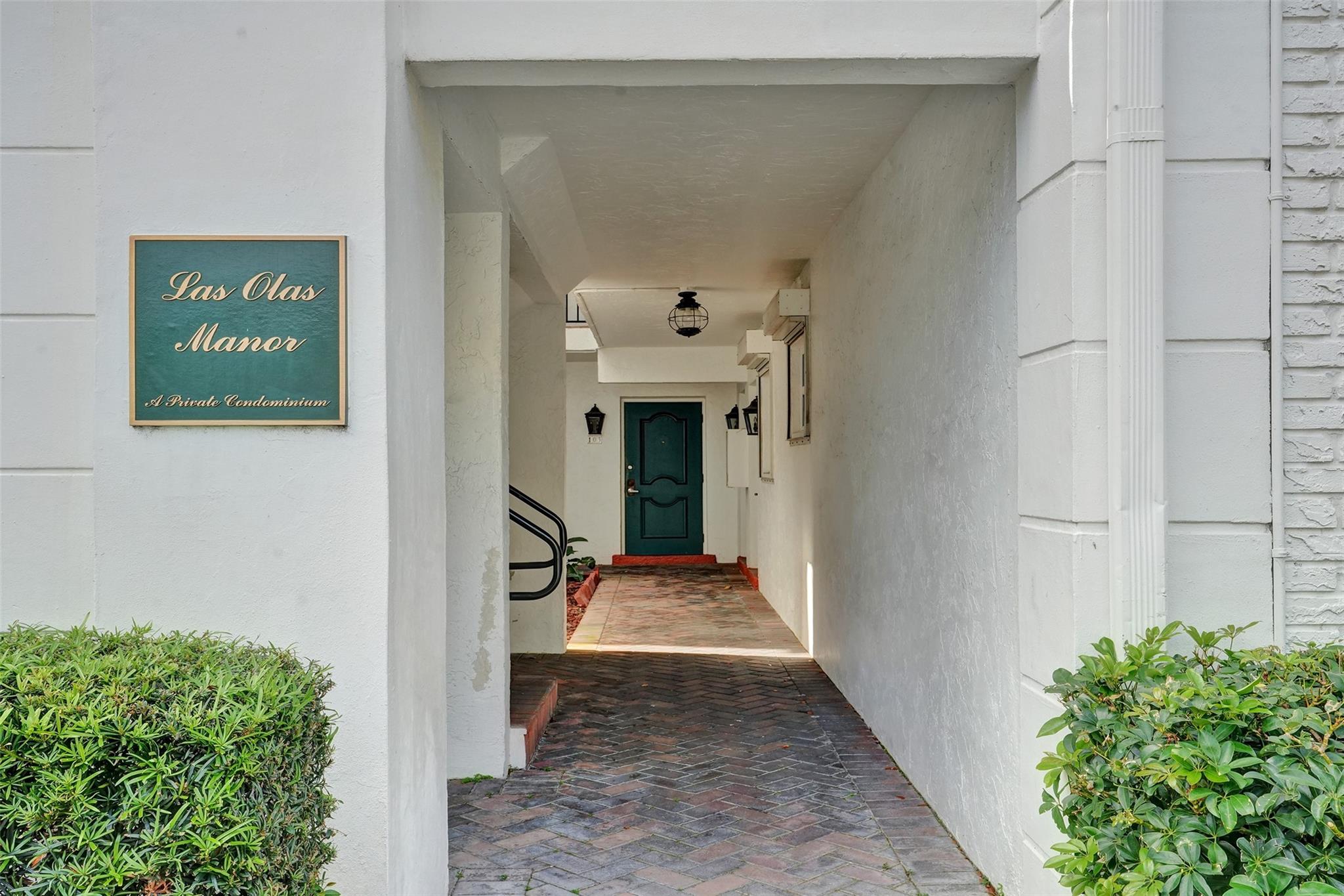 Las Olas Manor - Residential Lease