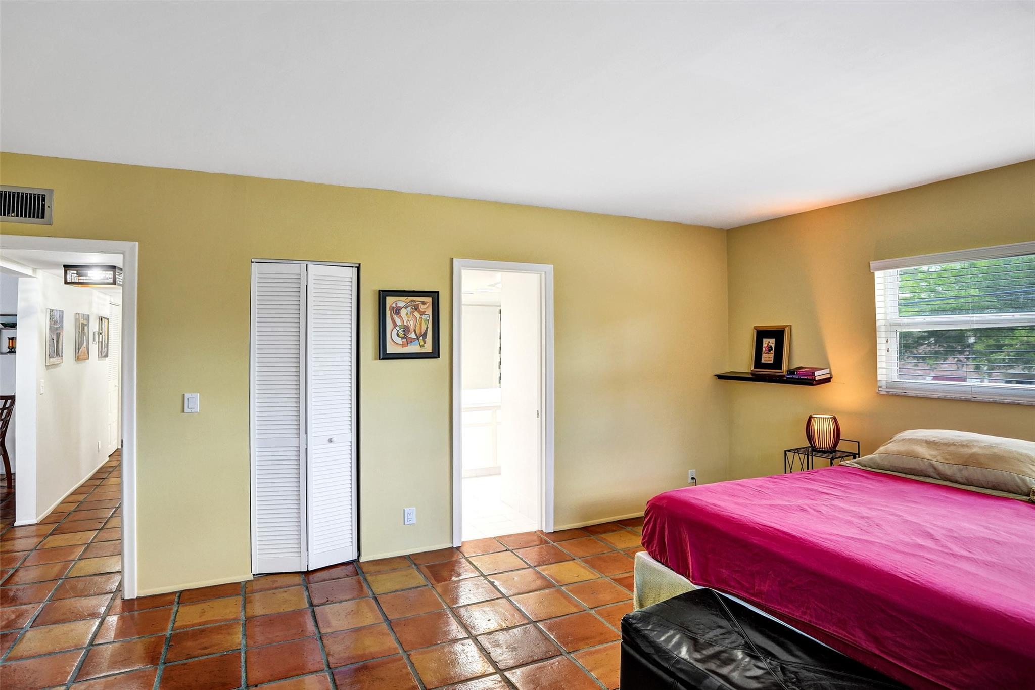 Las Olas Manor - Residential Lease