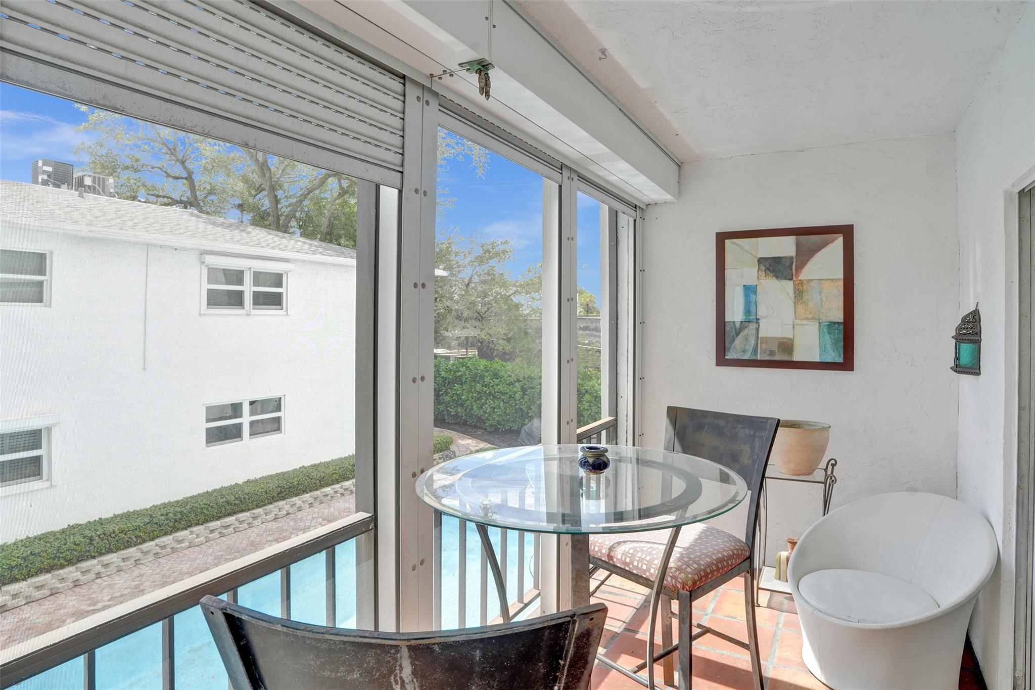 Las Olas Manor - Residential Lease