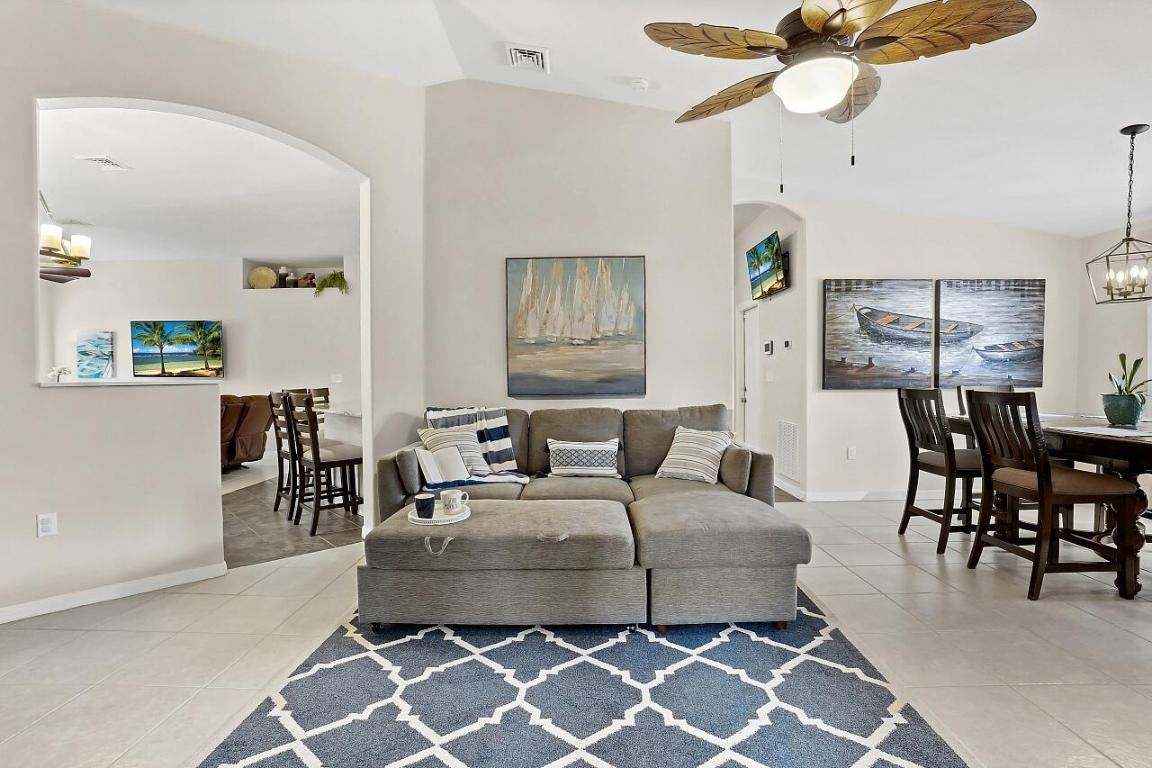 VERO LAKE ESTATES UNIT F - Residential