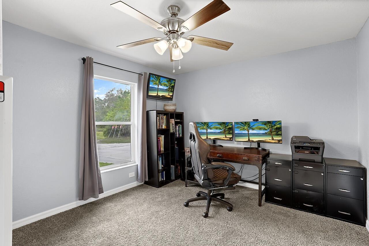 VERO LAKE ESTATES UNIT F - Residential