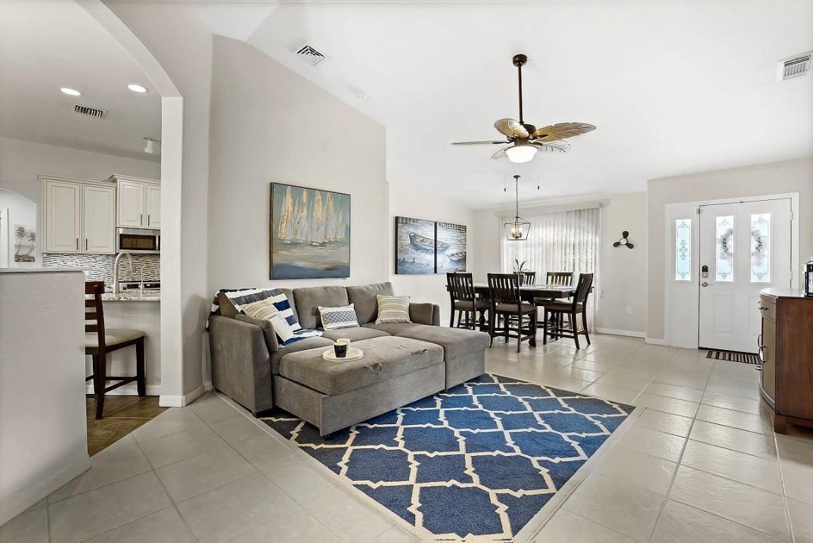 VERO LAKE ESTATES UNIT F - Residential