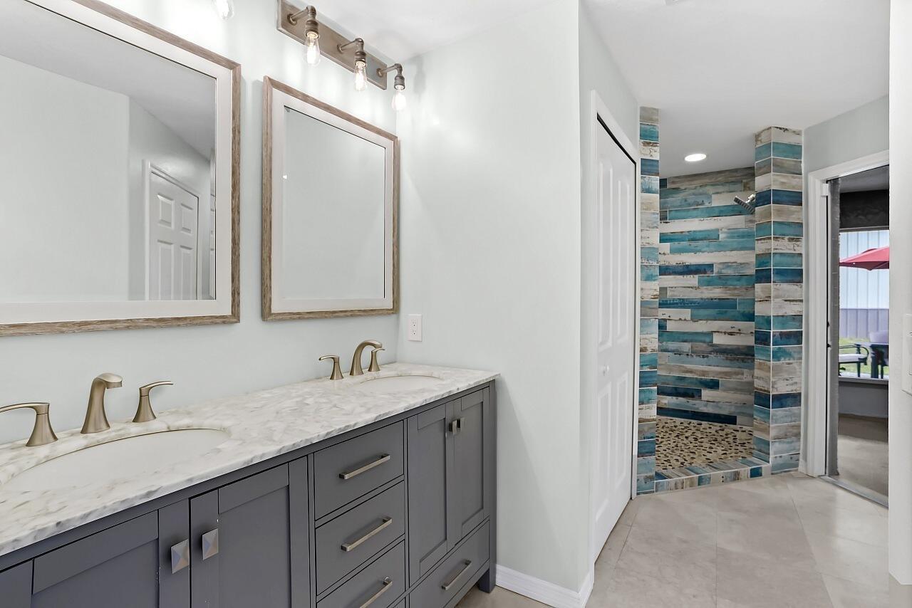 VERO LAKE ESTATES UNIT F - Residential