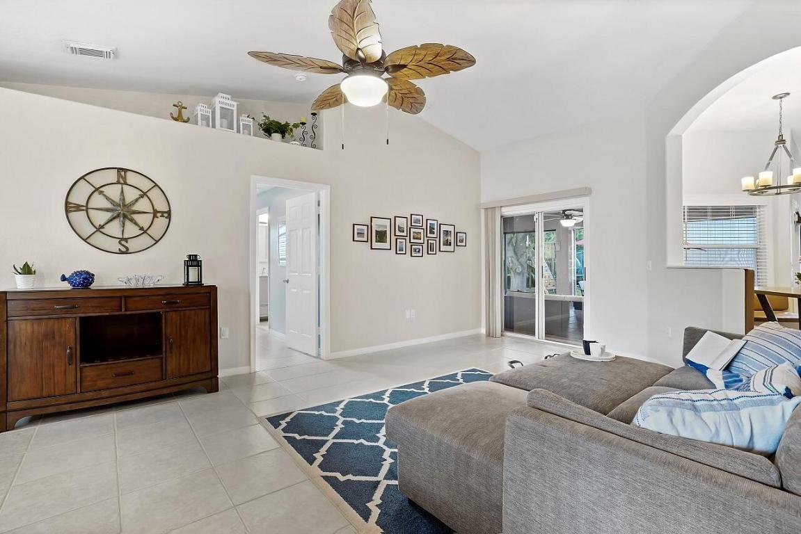 VERO LAKE ESTATES UNIT F - Residential