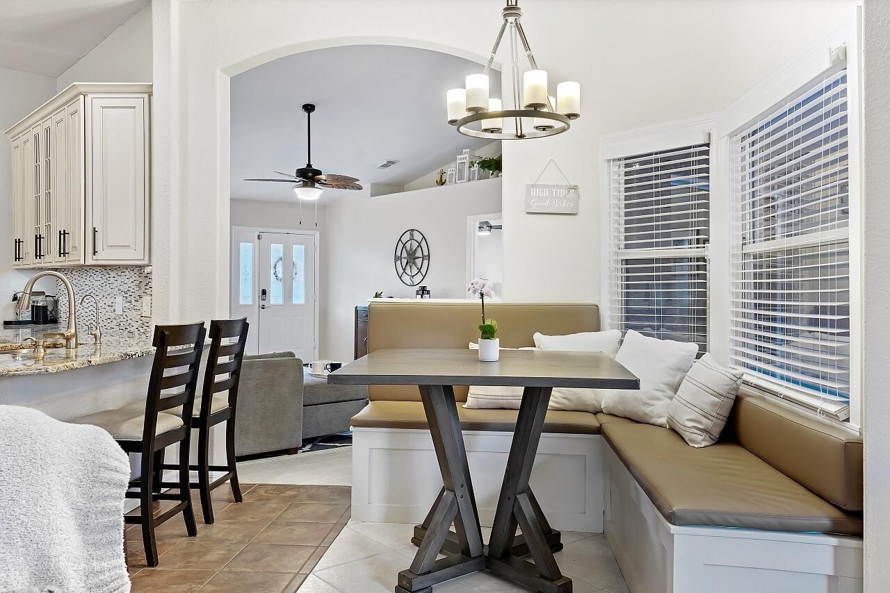 VERO LAKE ESTATES UNIT F - Residential