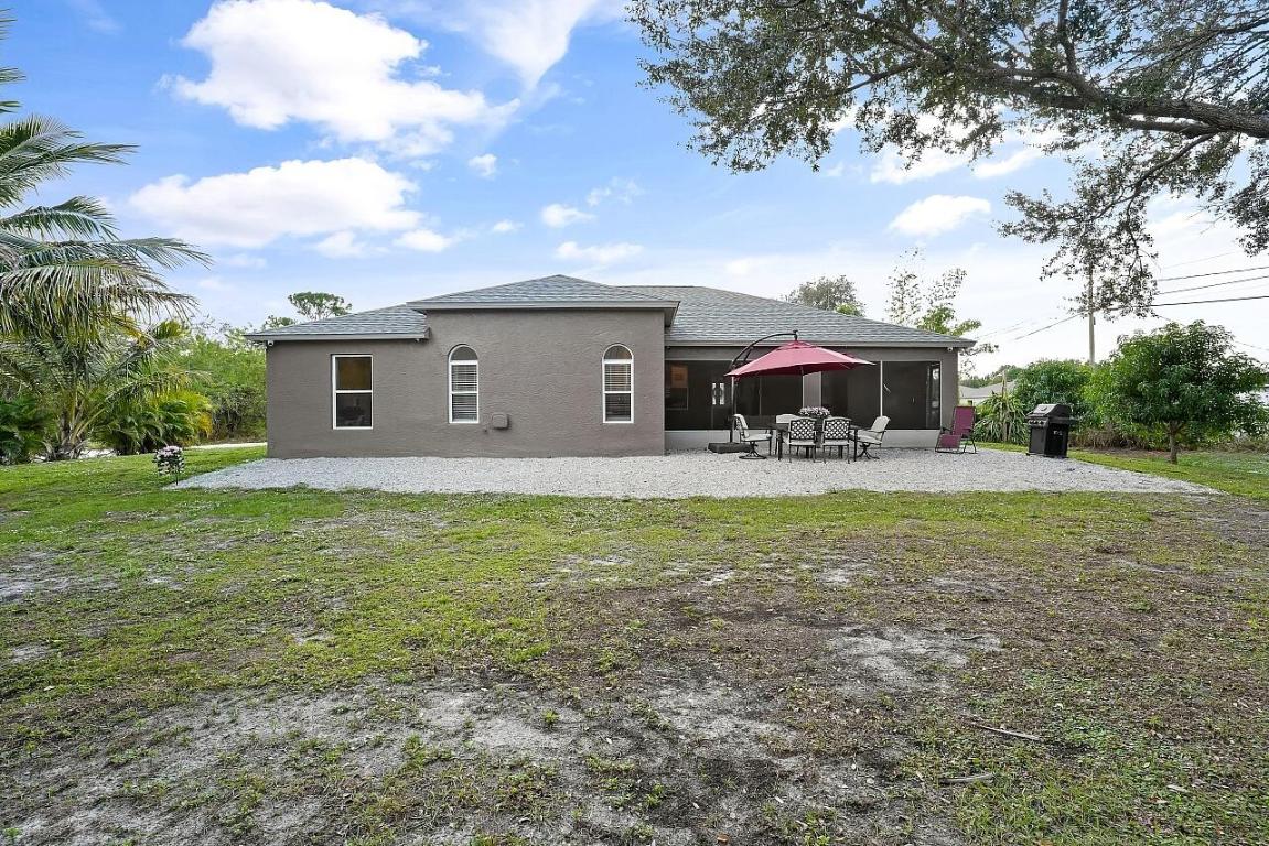 VERO LAKE ESTATES UNIT F - Residential