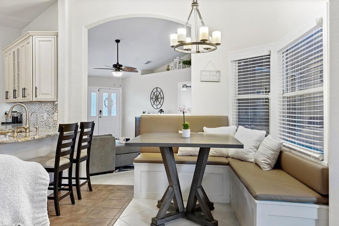 VERO LAKE ESTATES UNIT F - Residential