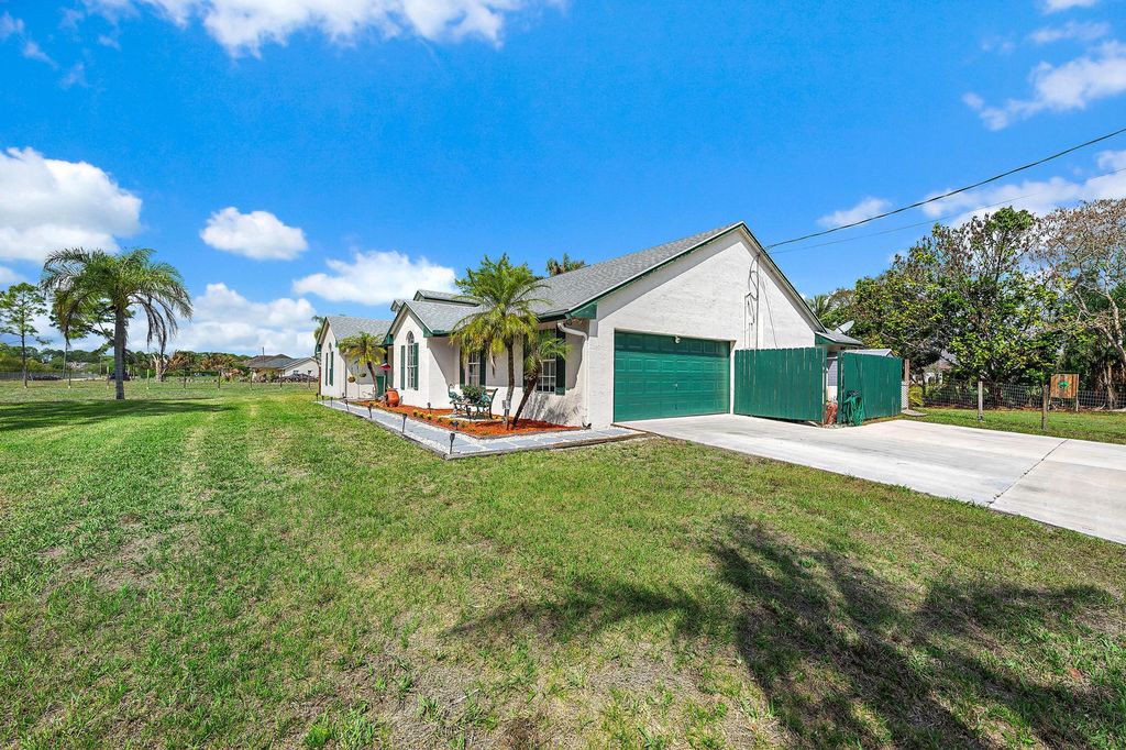 Photo of 13721 N 86th Rd Road N, The Acreage, FL 33412 (MLS # B26005904)
