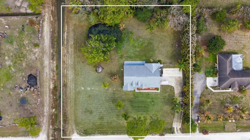 Photo of 13721 86th Road N, West Palm Beach, FL 33412 (MLS # B26005904)