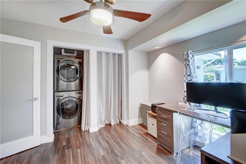 POINSETTIA HEIGHTS - Residential