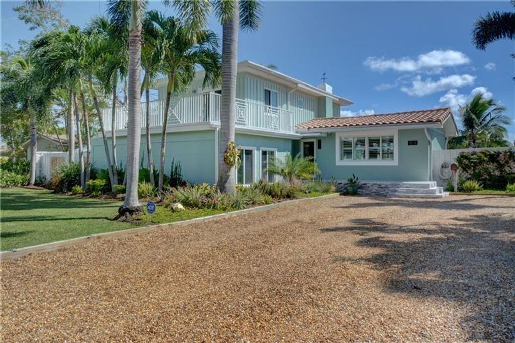 Photo of 1518 NE 18th Ave, Fort Lauderdale, FL 33304 (MLS # F10331797)