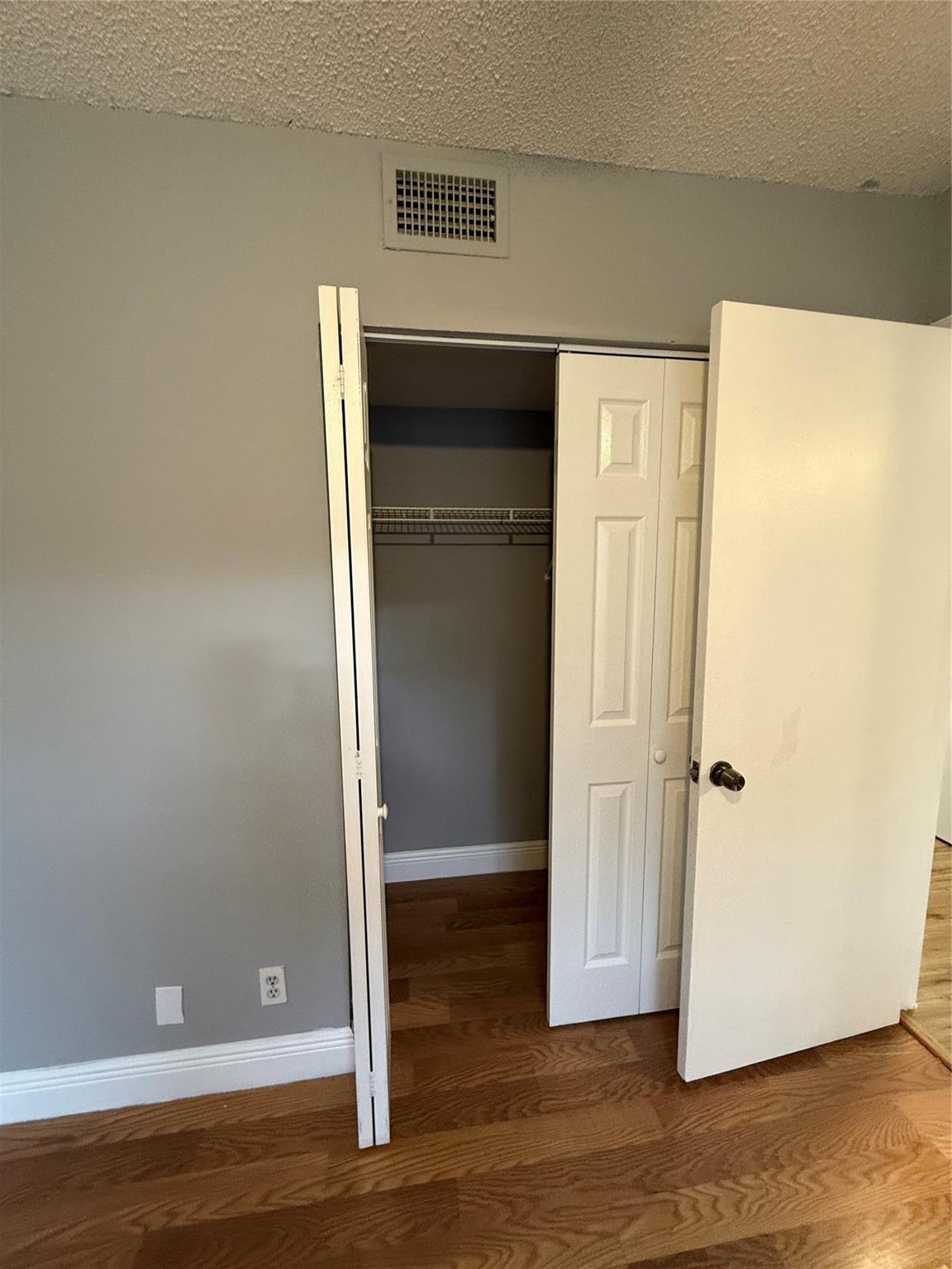 Forest Park South II Cond - Residential Lease