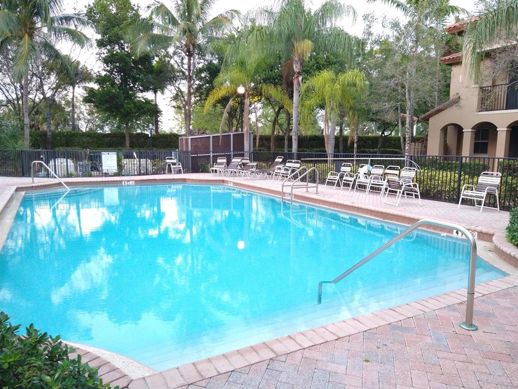 LINKS AT EMERALD DUNES CONDO - Residential