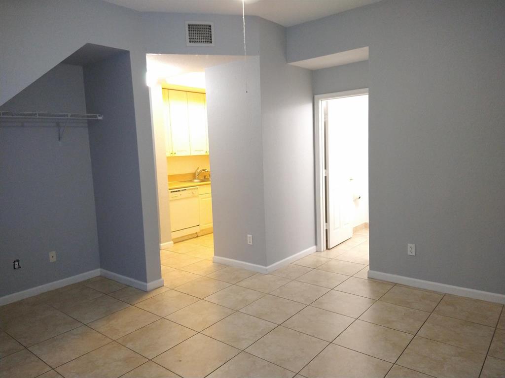 LINKS AT EMERALD DUNES CONDO - Residential