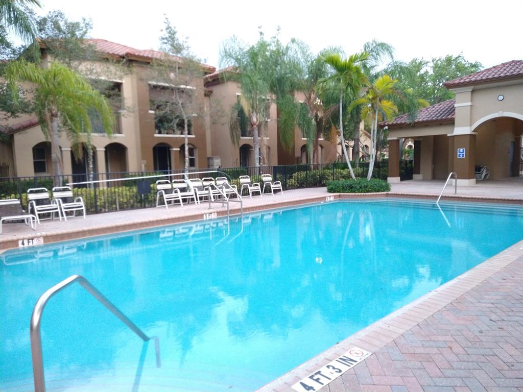 LINKS AT EMERALD DUNES CONDO - Residential