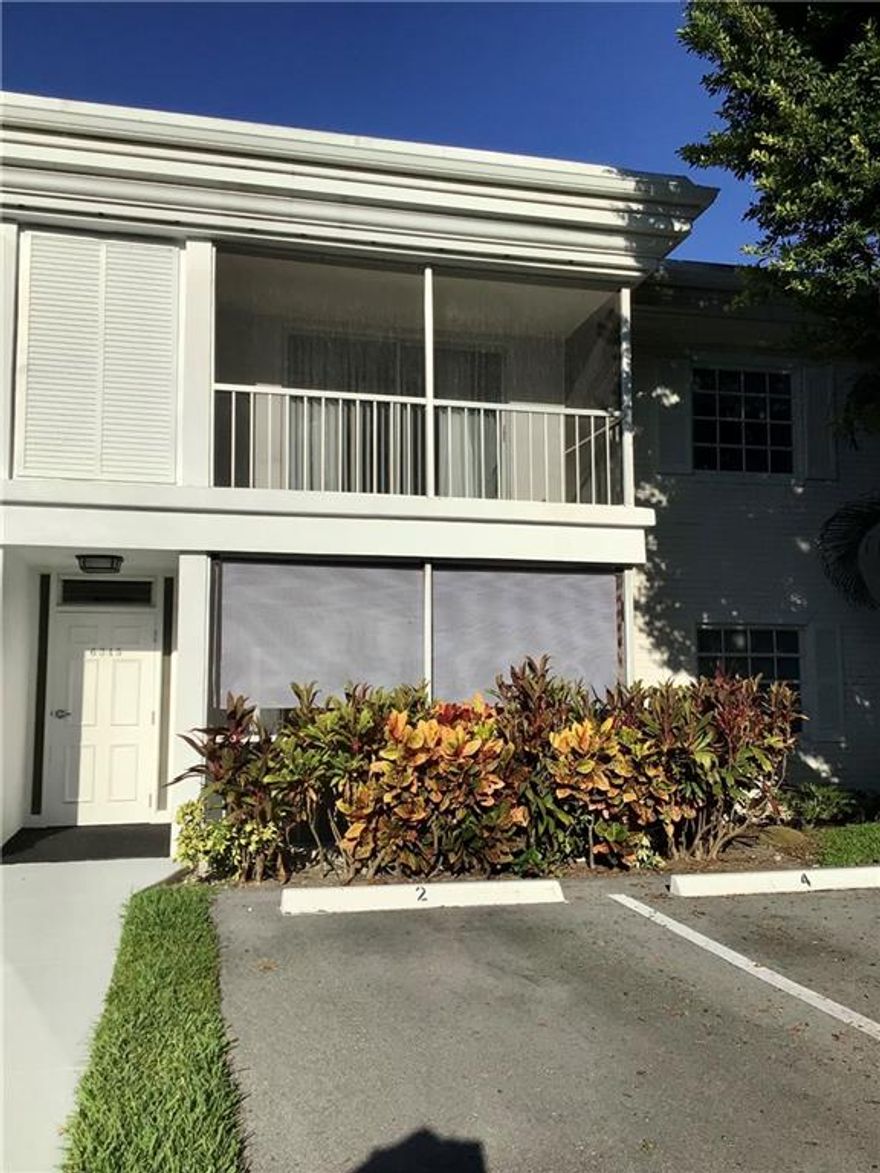 Newly remodeled, brand new kitchen, high-end appliances, new waterproof vinyl floors & fresh paint throughout this spacious light & bright 1/1.5 in the gated community off prestigious Bay View Drive. 2nd-floor corner unit in quiet bldg. 850 sf + 6x12 ft patio + 6x10 inside storage room.  24 hr security patrol + manned gate. Boating community with $1.50 per ft dock space (when available). Maintenance includes water, trash, sewer & advanced cable. 4 active recreation centers with pools. Association requirements: MUST have 700 FICA score & 20% down