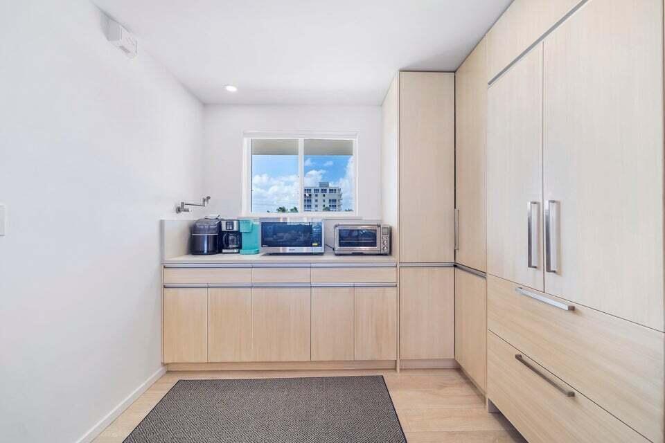 ISLAND HOUSE NORTHEAST CO - Residential Lease