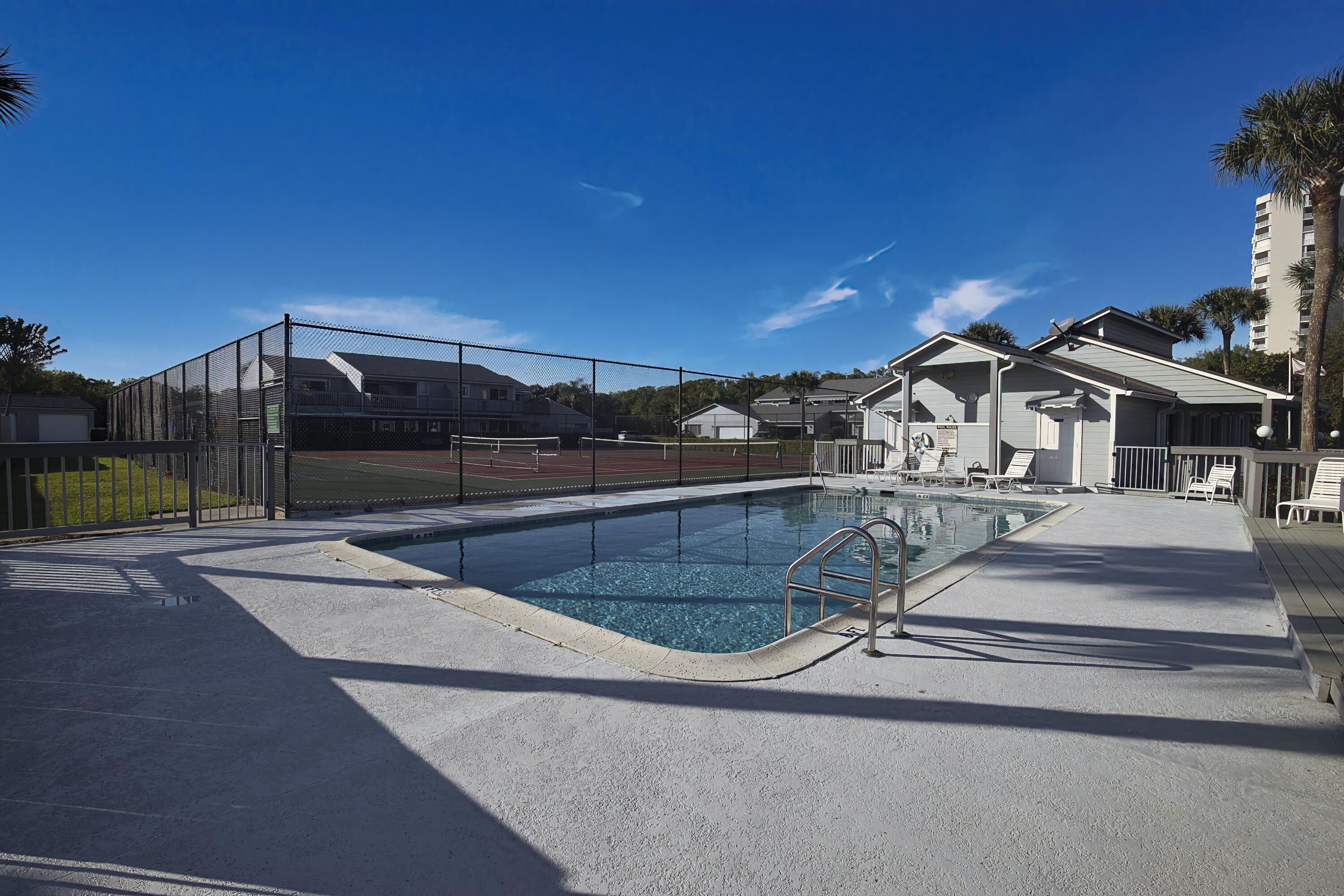 BREAKERS LANDING, A CONDOMINIUM - Residential Lease