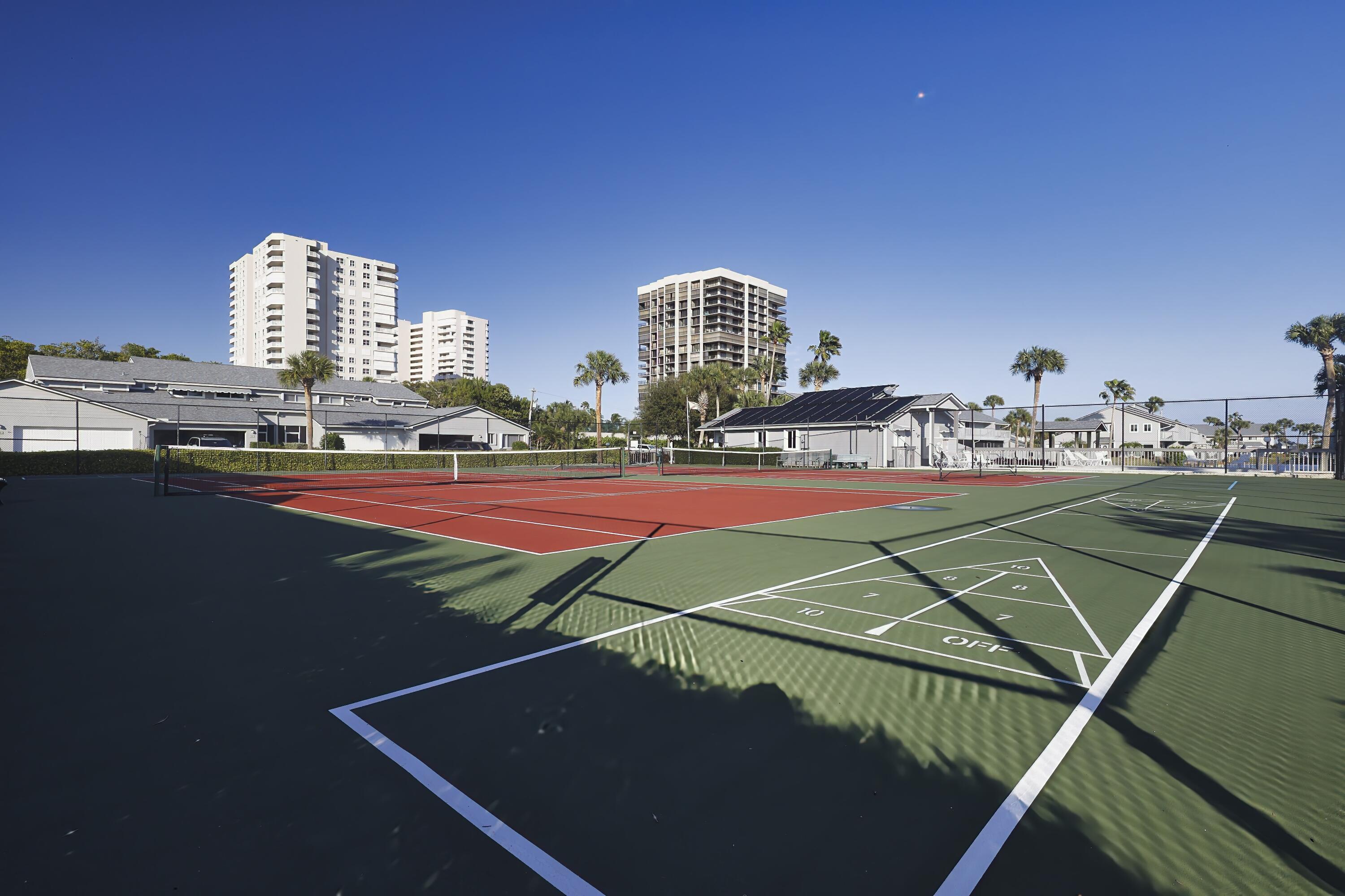 BREAKERS LANDING, A CONDOMINIUM - Residential Lease