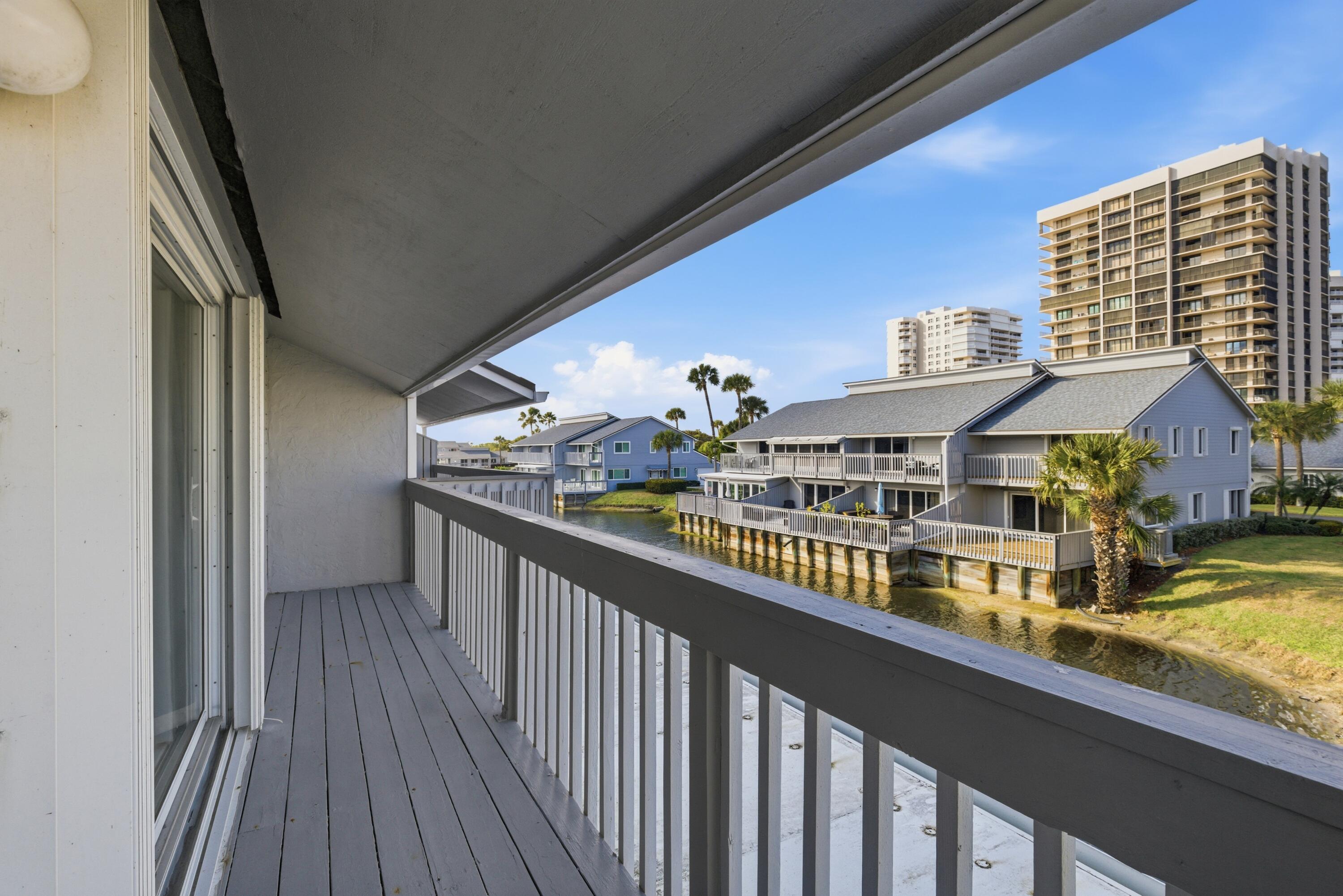 BREAKERS LANDING, A CONDOMINIUM - Residential Lease