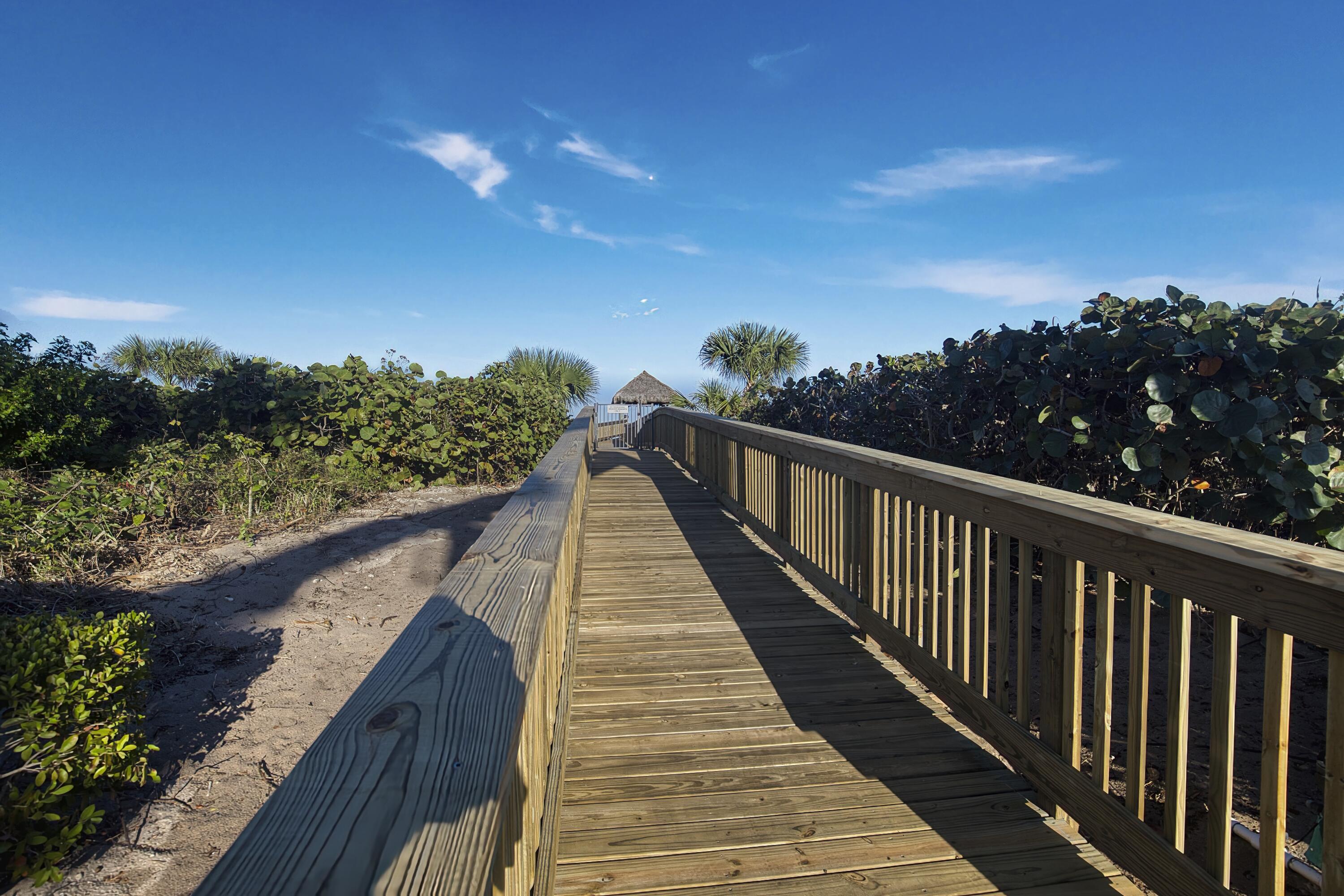 BREAKERS LANDING, A CONDOMINIUM - Residential Lease