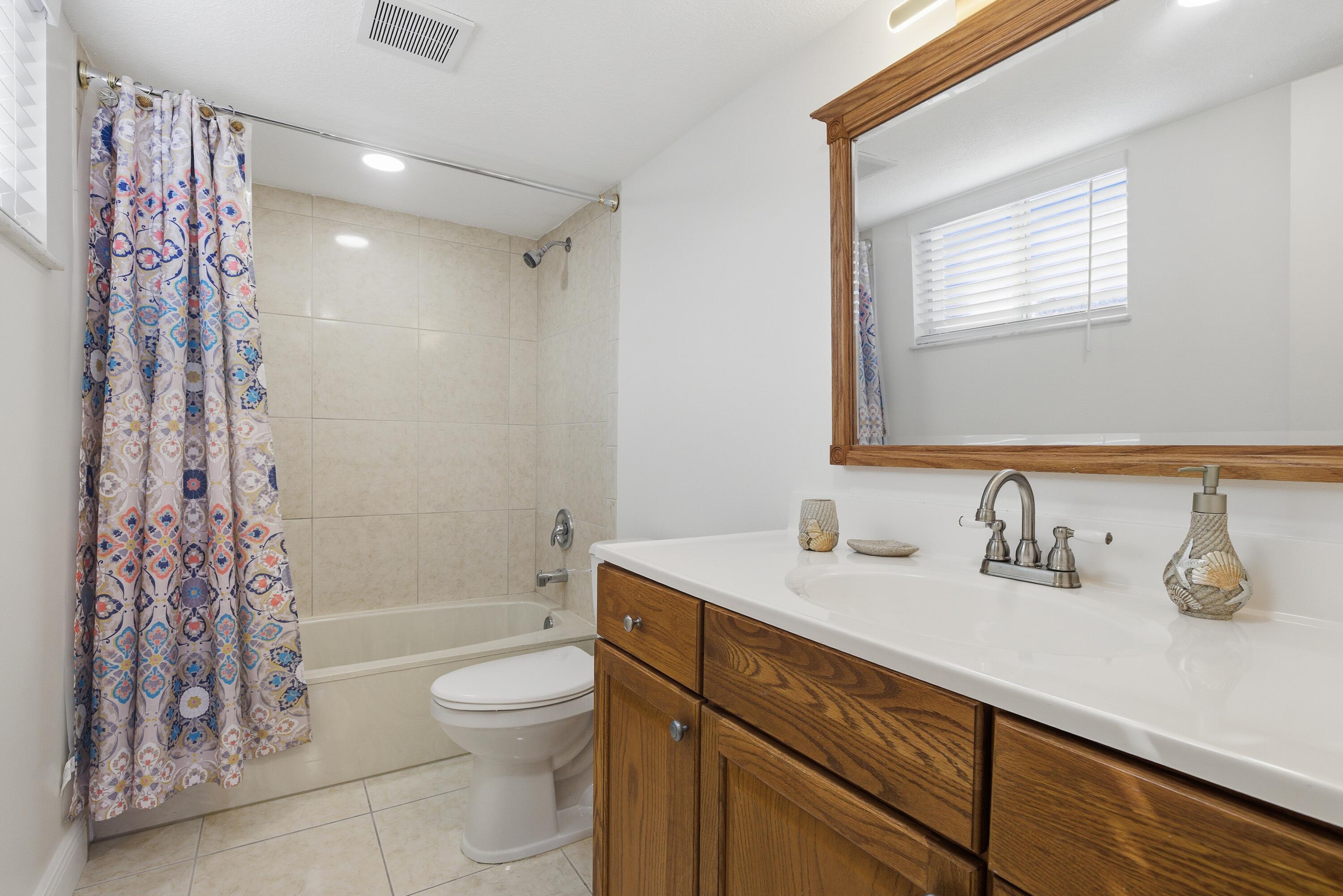 BREAKERS LANDING, A CONDOMINIUM - Residential Lease