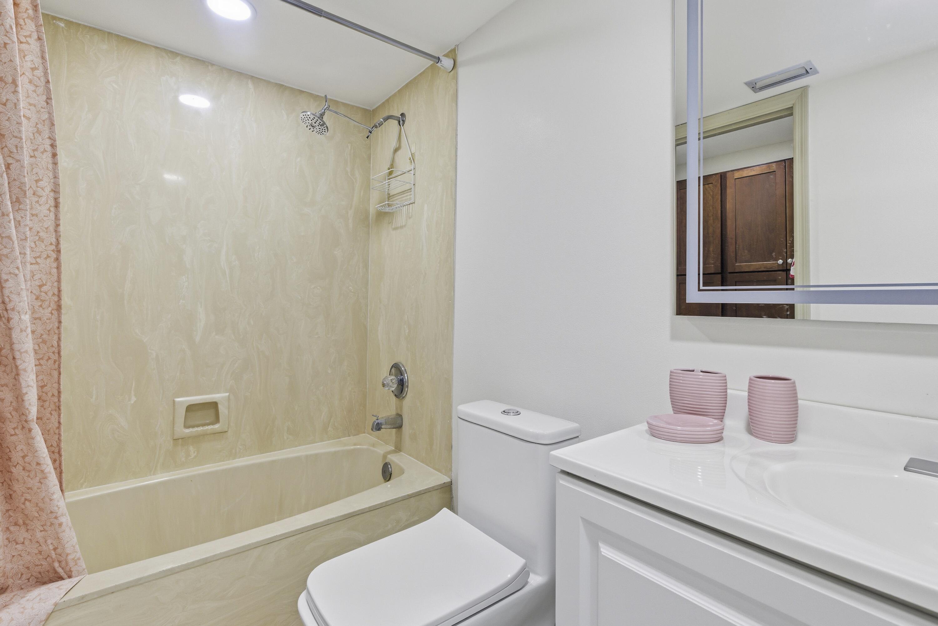 BREAKERS LANDING, A CONDOMINIUM - Residential Lease