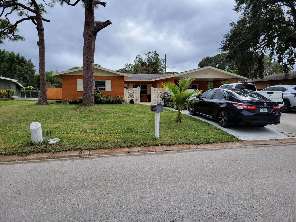 Photo of 2405 Royal Palm Drive, Fort Pierce, FL 34982 (MLS # R10840691)