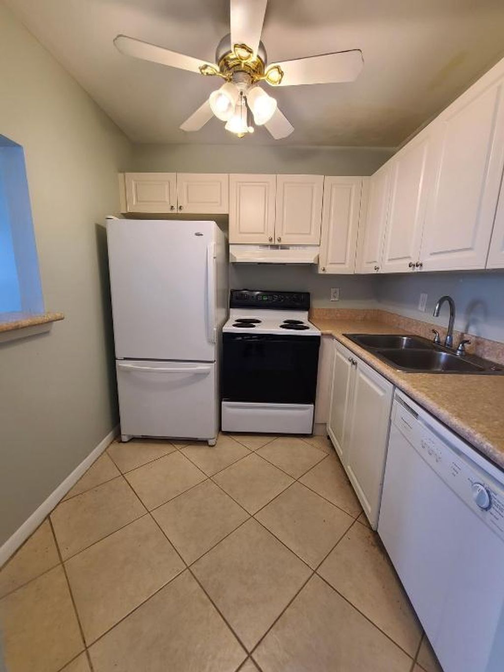 Photo of 122 Coventry F, West Palm Beach, FL 33417 (MLS # R11047519)