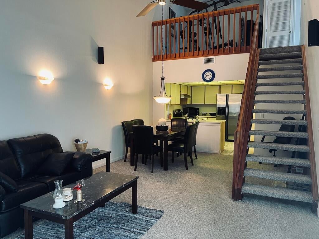 4232 PALM BAY D