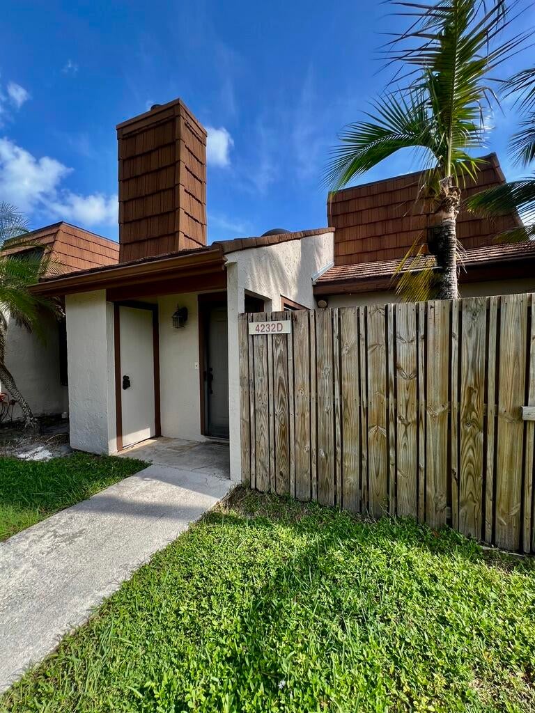 4232 PALM BAY D