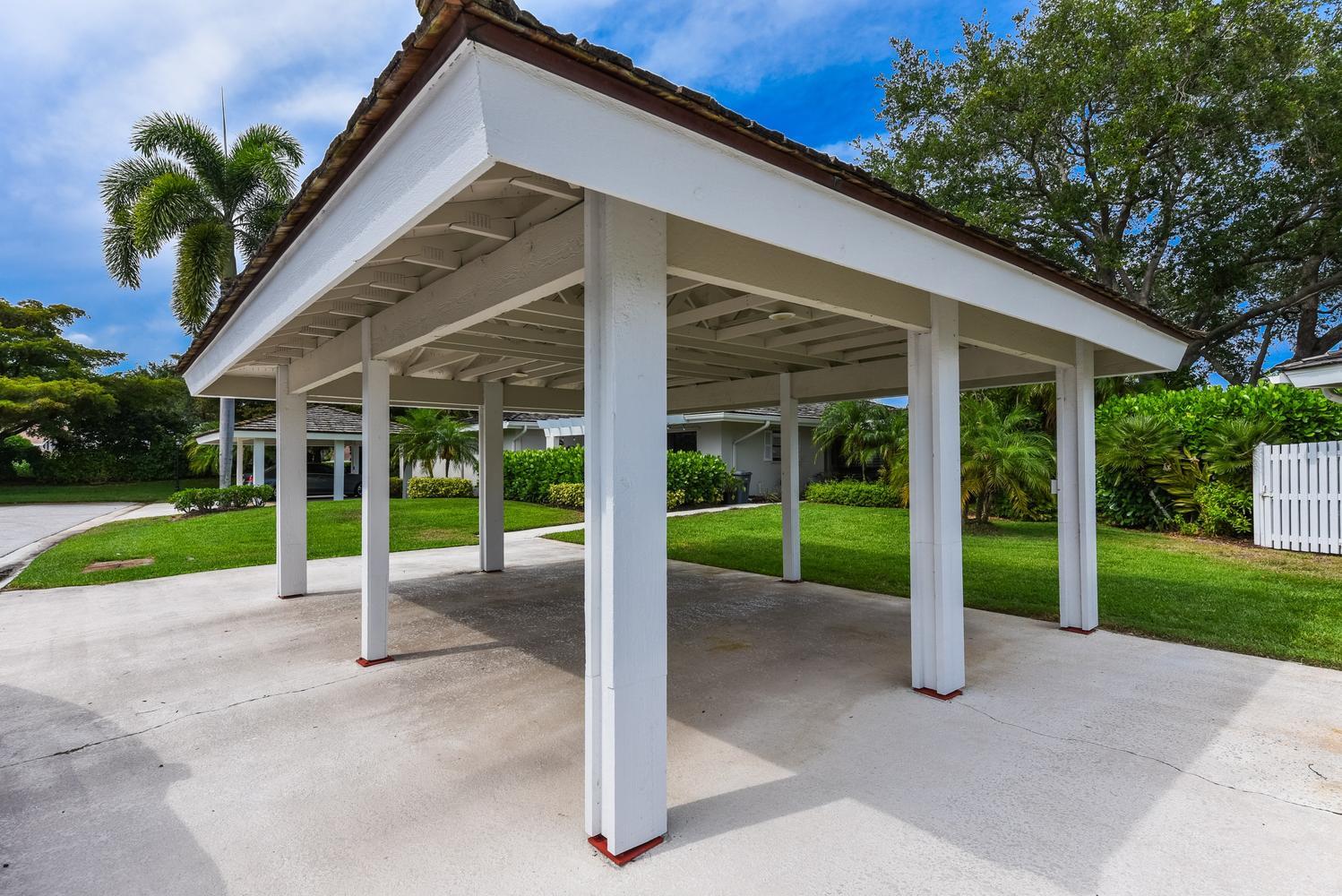 WINDWARD AT JONATHANS LANDING - Residential Lease