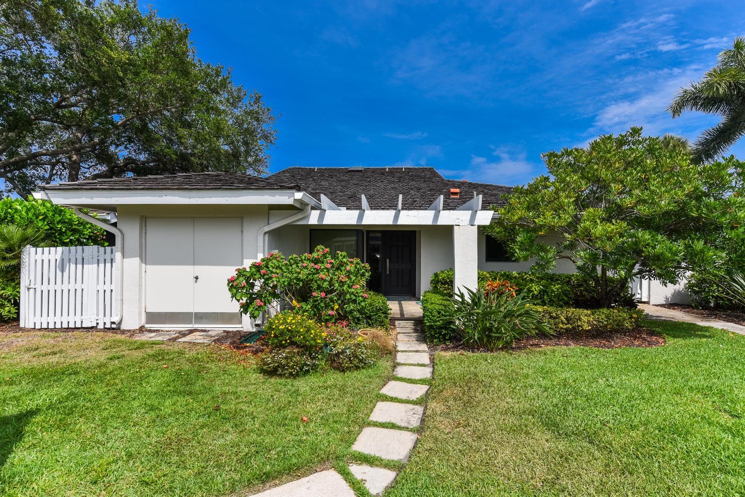 WINDWARD AT JONATHANS LANDING - Residential Lease