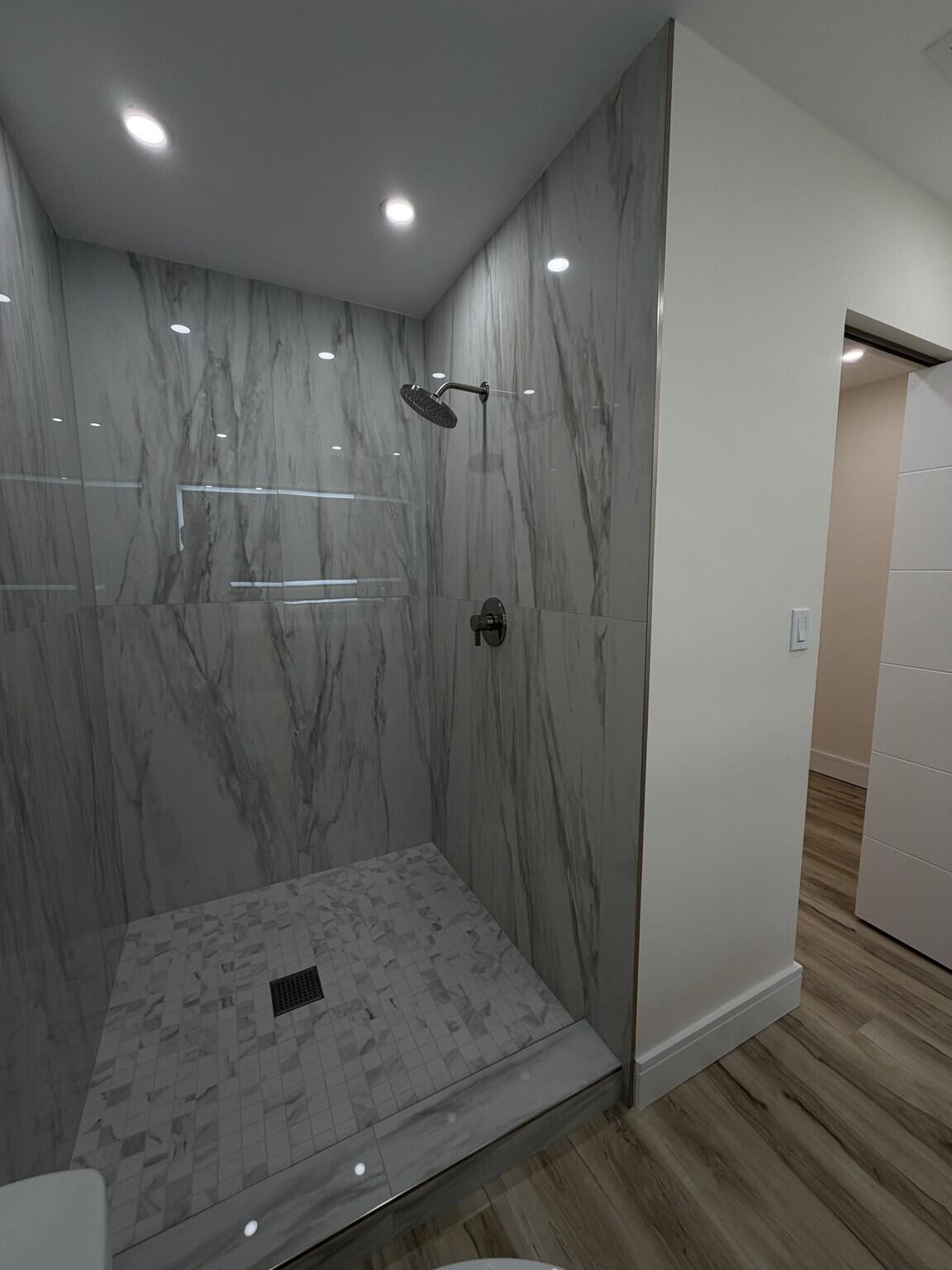 WOODLAKE ISLES - Residential