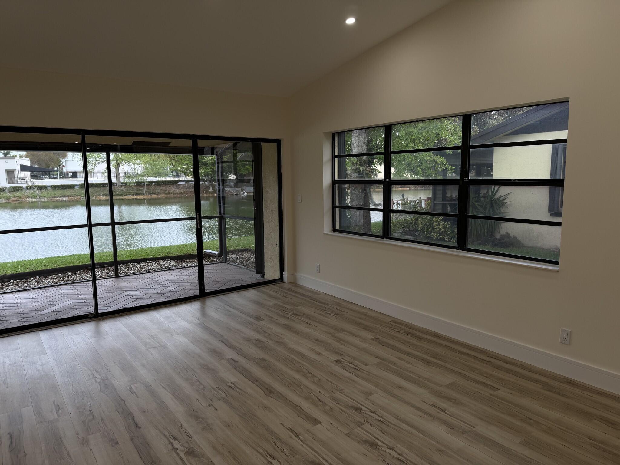 WOODLAKE ISLES - Residential